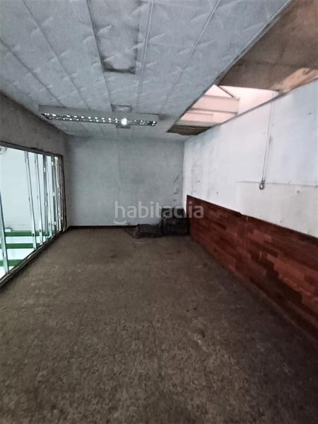 Foto d6c02f1f-5b88-49a6-92f6-c7dc90b4eae7. Local comercial amplio local con vado en Llefià Badalona Foto d6c02f1f-5b88-49a6-92f6-c7dc90b4eae7. Local comercial amplio local con vado en Llefià Badalona