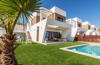 Chalet en Golf Bahía. Obra nueva Chalet en Golf Bahía. Obra nueva