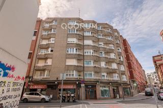 Pis a Centro-Ariz-Uribarri. Amplia y luminosa vivienda de 4 dormitorios y 2 baños con ascens Pis a Centro-Ariz-Uribarri. Amplia y luminosa vivienda de 4 dormitorios y 2 baños con ascens