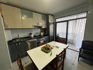 Location Appartement à Centro-Ariz-Uribarri. Piso de 2 dormitorios con cgas natural, ascensor y balcón en zon Location Appartement à Centro-Ariz-Uribarri. Piso de 2 dormitorios con cgas natural, ascensor y balcón en zon