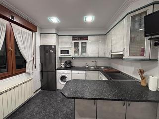 Appartement à Zeberio. Piso amplio de 3 dormitorios con terraza de 7m con vistas despej Appartement à Zeberio. Piso amplio de 3 dormitorios con terraza de 7m con vistas despej