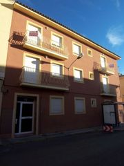 Aparcament cotxe en Av de les valls. Parking para coche Aparcament cotxe en Av de les valls. Parking para coche