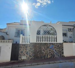 Casa en Mazarrón Casco Urbano. Bien mantenida villa estilo clásico con vistas a la montaña Casa en Mazarrón Casco Urbano. Bien mantenida villa estilo clásico con vistas a la montaña