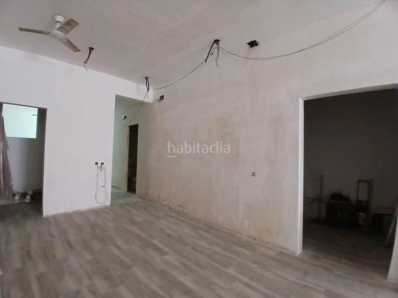 Foto 8f472c35-6583-476d-a22d-516e3371d9eb. Lloguer local comercial a Sants-Badal Barcelona Foto 8f472c35-6583-476d-a22d-516e3371d9eb. Lloguer local comercial a Sants-Badal Barcelona