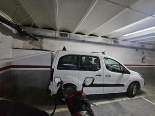 Aparcament cotxe a Sants-Badal Aparcament cotxe a Sants-Badal