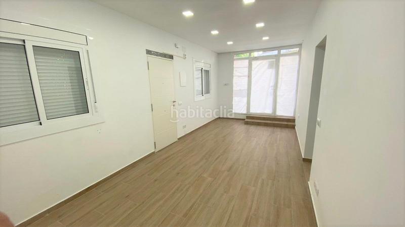 Foto a26f64a3-8414-4157-a87a-e29c6f888382. Local comercial a La Gavarra Cornellà de Llobregat Foto a26f64a3-8414-4157-a87a-e29c6f888382. Local comercial a La Gavarra Cornellà de Llobregat