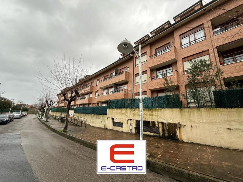 Foto 4b9f44e4-f79d-444d-bb43-ee5f764428f5. Aparcament cotxe a los templarios 1 a Playa Ostende Castro - Urdiales Foto 4b9f44e4-f79d-444d-bb43-ee5f764428f5. Aparcament cotxe a los templarios 1 a Playa Ostende Castro - Urdiales