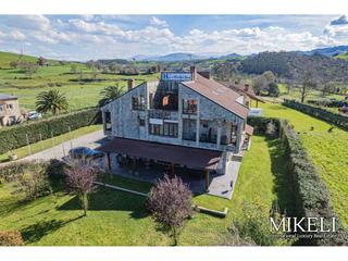 Édifice à Sobremazas 81. Magnífico hotel en venta en sobremazas medio cudeyo Édifice à Sobremazas 81. Magnífico hotel en venta en sobremazas medio cudeyo