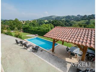 Casa  Las presillas. Las presillas,puente viesgo , casa con piscina , vende mikeli Casa  Las presillas. Las presillas,puente viesgo , casa con piscina , vende mikeli