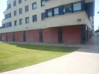 Local commercial  Avenida de la sierra. Local en esquina con 40 metros de fachada, junto al campo de fut Local commercial  Avenida de la sierra. Local en esquina con 40 metros de fachada, junto al campo de fut