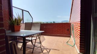 Location Attique Villamediana de iregua - gonzalo de berceo. Bonito duplex con terraza y habitación en planta baja frente al Location Attique Villamediana de iregua - gonzalo de berceo. Bonito duplex con terraza y habitación en planta baja frente al