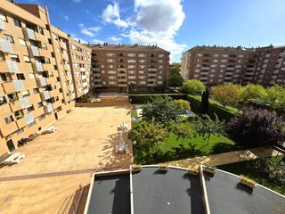 Pis  Logroño - purita ugalde. Gran piso de 4 dormitorios con zona verde y piscina muy próximo Pis  Logroño - purita ugalde. Gran piso de 4 dormitorios con zona verde y piscina muy próximo