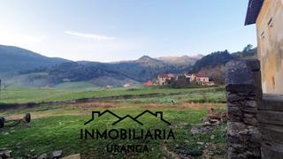 Haus  Caburrau. Casona con terreno urbano de 1.900 m en junta de voto Haus  Caburrau. Casona con terreno urbano de 1.900 m en junta de voto