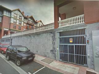 Aparcament cotxe N/a Aparcament cotxe N/a
