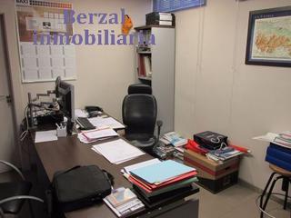 Lloguer Local Comercial Calle calle piqueras. Local en esquina con 28 metros de fachada, situado en calle muy Lloguer Local Comercial Calle calle piqueras. Local en esquina con 28 metros de fachada, situado en calle muy