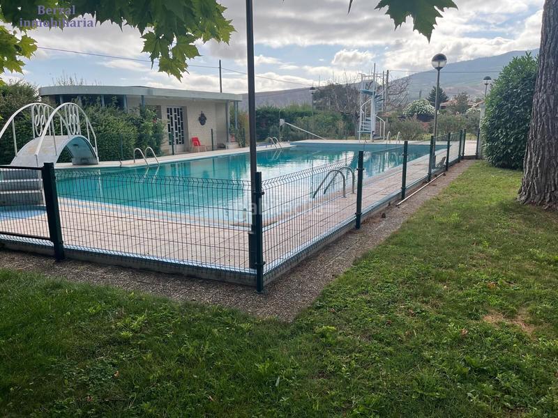 Foto d06f0d99-c649-4633-b7b0-89fb91d781da. Xalet amb calefacció aparcament piscina a Nalda Foto d06f0d99-c649-4633-b7b0-89fb91d781da. Xalet amb calefacció aparcament piscina a Nalda