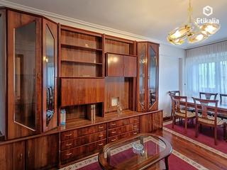 Location Appartement Baratzeko plaza 1 1. Alquiler usánsolo. Location Appartement Baratzeko plaza 1 1. Alquiler usánsolo.