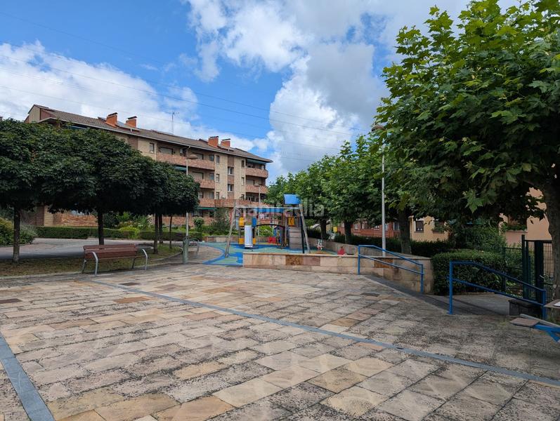 Foto b60b010a-3486-4fc7-9091-cba74a3186e5. Pis a Zizurkil Foto b60b010a-3486-4fc7-9091-cba74a3186e5. Pis a Zizurkil