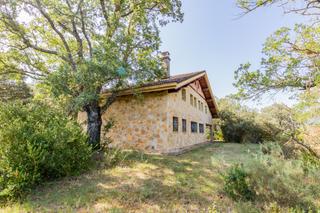Casa a Artieda - artieda. Gran casa en venta independiente en espectacular paraje en artie Casa a Artieda - artieda. Gran casa en venta independiente en espectacular paraje en artie