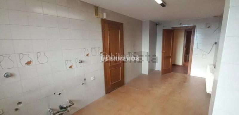 Foto 99dff079-7e74-450b-959f-44106e846272. Flat with heating in Gran Via Logroño Foto 99dff079-7e74-450b-959f-44106e846272. Flat with heating in Gran Via Logroño