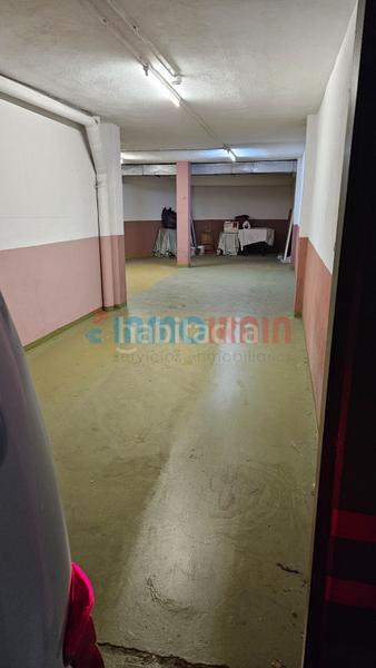 Foto f5590f84-3529-4203-adcc-9fa03ef2ed6d. Aparcament cotxe a Beasain Foto f5590f84-3529-4203-adcc-9fa03ef2ed6d. Aparcament cotxe a Beasain