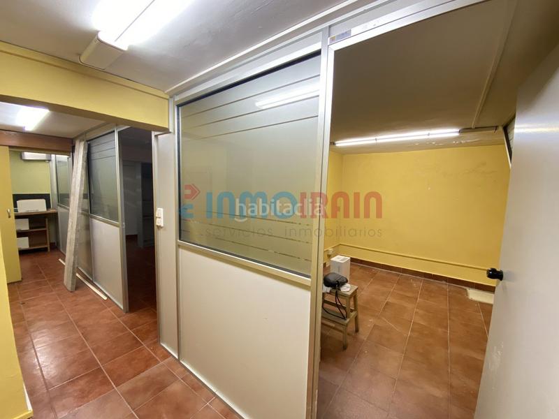 Foto c0a95675-a546-4be1-98f4-f2a6287886a9. Local comercial céntrico local, muy bien ubicado con grandes escaparates, ideal para emprender tu negocio en Beasain Foto c0a95675-a546-4be1-98f4-f2a6287886a9. Local comercial céntrico local, muy bien ubicado con grandes escaparates, ideal para emprender tu negocio en Beasain