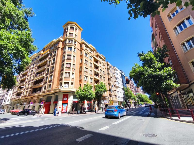 Foto a3abdcb1-f4bc-45cb-9d07-37d0b27f17ee. Piso  en venta en vara de rey, zona centro en Logroño Foto a3abdcb1-f4bc-45cb-9d07-37d0b27f17ee. Piso  en venta en vara de rey, zona centro en Logroño