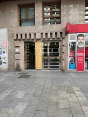 Office space  Logroño - gran via. Oficina de 180m2. en gran vía dispone de 4 despachos y 2 baños. Office space  Logroño - gran via. Oficina de 180m2. en gran vía dispone de 4 despachos y 2 baños.