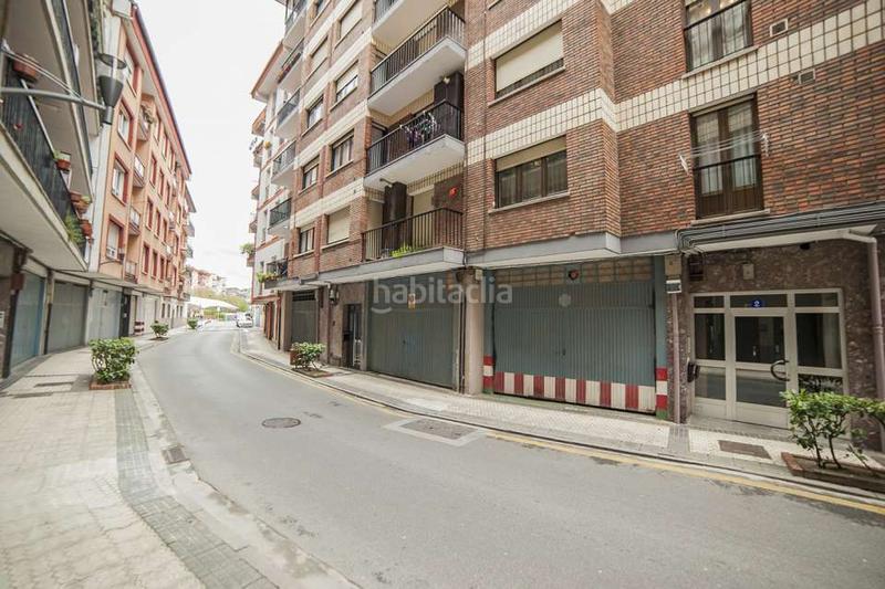 Foto c5e53659-df7b-4663-8f0e-557c57365074. Parking coche en Urretxu Foto c5e53659-df7b-4663-8f0e-557c57365074. Parking coche en Urretxu