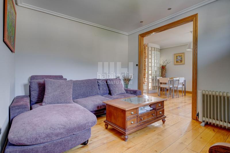 Foto d96bb8fc-35c1-4e3e-be59-b722acae8094. Edifici a Ezkio - Itsaso Foto d96bb8fc-35c1-4e3e-be59-b722acae8094. Edifici a Ezkio - Itsaso