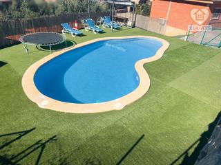 Chalet à Vallirana. Chalet independiente con domótica y piscina de agua salina en en Chalet à Vallirana. Chalet independiente con domótica y piscina de agua salina en en