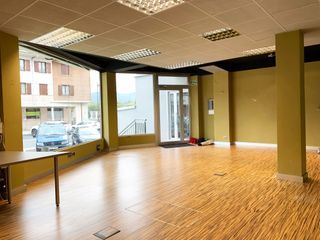 Local Comercial Amute. Amplio local comercial, 190m2 útiles, preparado para oficinas co Local Comercial Amute. Amplio local comercial, 190m2 útiles, preparado para oficinas co