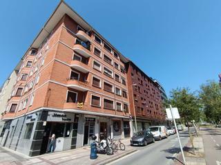 Appartement à Durango. Piso de tres habitaciones, a reformar, en askatasun etorbidea, d Appartement à Durango. Piso de tres habitaciones, a reformar, en askatasun etorbidea, d