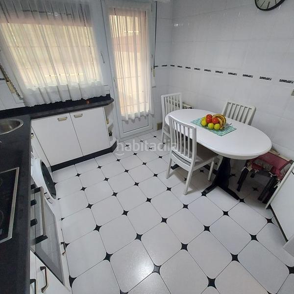 Foto d1eb81b9-68ef-4fe6-a5b5-a884e8dee26d. Piso vivienda de tres habitaciones con terraza de 35 m2, en venta, en euba en Amorebieta - Etxano Foto d1eb81b9-68ef-4fe6-a5b5-a884e8dee26d. Piso vivienda de tres habitaciones con terraza de 35 m2, en venta, en euba en Amorebieta - Etxano