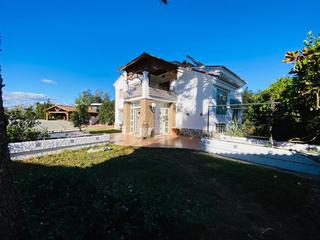 Chalet à El Romeral-Peñón de Zapata. Gran vivienda urbana con parcela de 3.200 m Chalet à El Romeral-Peñón de Zapata. Gran vivienda urbana con parcela de 3.200 m