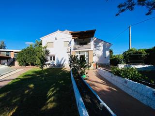 Chalet à El Romeral-Peñón de Zapata. Gran vivienda urbana con parcela de 3.200 m Chalet à El Romeral-Peñón de Zapata. Gran vivienda urbana con parcela de 3.200 m