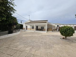 Maison Camino cv905. Amplia casa de campo con piscina, parcela y almacén Maison Camino cv905. Amplia casa de campo con piscina, parcela y almacén