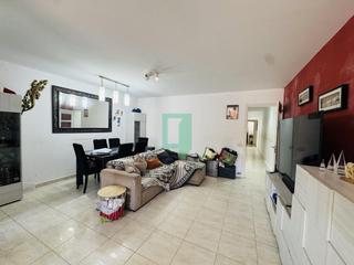 Pis a Centre. Piso en pompeu fabra finca tranquila y soleada! Pis a Centre. Piso en pompeu fabra finca tranquila y soleada!