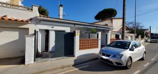 Casa  Carrer sant briu 9. Casa cerca playa de riells con minipiscina a 30 playa Casa  Carrer sant briu 9. Casa cerca playa de riells con minipiscina a 30 playa
