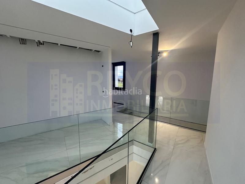 Foto 3492ea7b-1867-4d7b-a3e2-992e1ff3a256. Casa chalet independiente con piscina en zona los manzanos en Lardero Foto 3492ea7b-1867-4d7b-a3e2-992e1ff3a256. Casa chalet independiente con piscina en zona los manzanos en Lardero