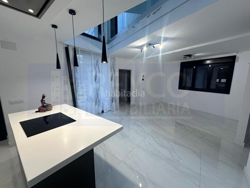 Foto 3b7eca45-e21e-4371-baf9-a4e4eab6a081. Casa chalet independiente con piscina en zona los manzanos en Lardero Foto 3b7eca45-e21e-4371-baf9-a4e4eab6a081. Casa chalet independiente con piscina en zona los manzanos en Lardero