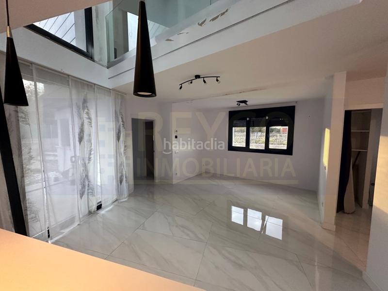 Foto 6a57b774-fc39-428c-8e3b-c9232e3ceca3. Casa chalet independiente con piscina en zona los manzanos en Lardero Foto 6a57b774-fc39-428c-8e3b-c9232e3ceca3. Casa chalet independiente con piscina en zona los manzanos en Lardero