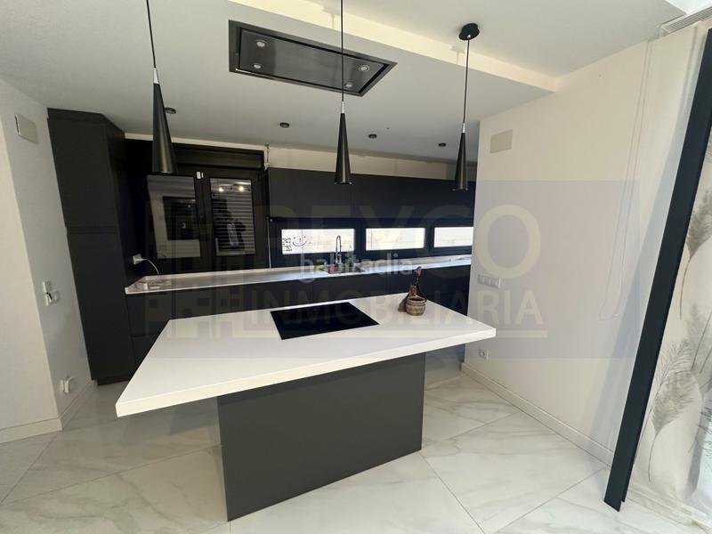 Foto 74eb4cfe-07fd-4852-9ea3-140b5cc888c5. Casa chalet independiente con piscina en zona los manzanos en Lardero Foto 74eb4cfe-07fd-4852-9ea3-140b5cc888c5. Casa chalet independiente con piscina en zona los manzanos en Lardero