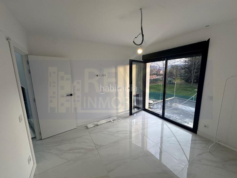 Foto a73650fc-bd6c-4b8e-bd53-c7002ee8911c. Casa chalet independiente con piscina en zona los manzanos en Lardero Foto a73650fc-bd6c-4b8e-bd53-c7002ee8911c. Casa chalet independiente con piscina en zona los manzanos en Lardero