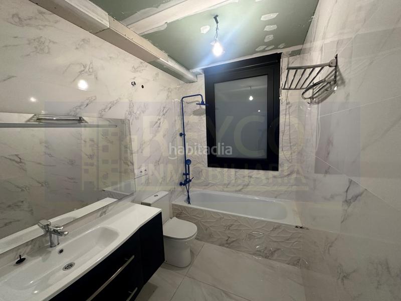 Foto cd529410-0eac-43fa-840d-5208d2e702cf. Casa chalet independiente con piscina en zona los manzanos en Lardero Foto cd529410-0eac-43fa-840d-5208d2e702cf. Casa chalet independiente con piscina en zona los manzanos en Lardero