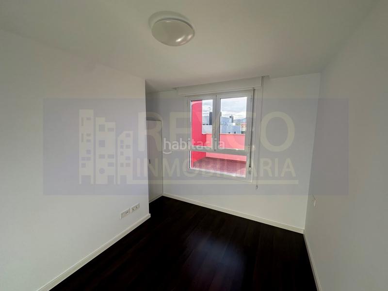 Foto 53cd4f26-9d50-4b7f-a87a-cf735a8d5c9e. Apartamento ático en r1 en Lardero Foto 53cd4f26-9d50-4b7f-a87a-cf735a8d5c9e. Apartamento ático en r1 en Lardero