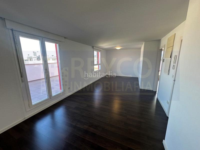 Foto 9083cf53-c5fa-4944-854b-66e404f04dec. Apartamento ático en r1 en Lardero Foto 9083cf53-c5fa-4944-854b-66e404f04dec. Apartamento ático en r1 en Lardero