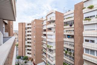 Appartement à Calle de josé anselmo clavé 37-45. Apartamento de diseño con garaje y trastero a pocos minutos del Appartement à Calle de josé anselmo clavé 37-45. Apartamento de diseño con garaje y trastero a pocos minutos del