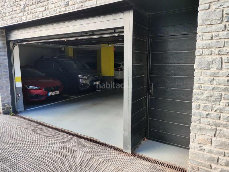 Foto e81b6add-2007-44b5-a006-9f718056c209. Autoparkplatz in Urduliz Foto e81b6add-2007-44b5-a006-9f718056c209. Autoparkplatz in Urduliz