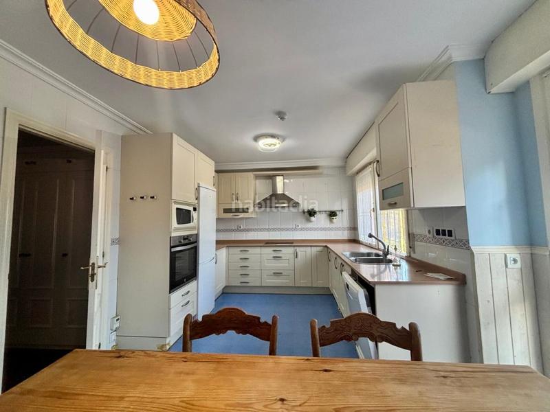 Foto 0b354ee9-f130-4247-bb65-43fc62f0b7d1. Maison jumelée avec chauffage parking dans Urduliz Foto 0b354ee9-f130-4247-bb65-43fc62f0b7d1. Maison jumelée avec chauffage parking dans Urduliz